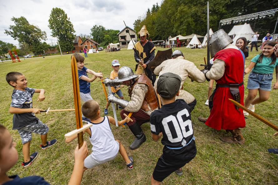 Obiteljski odmor na Papuku: mjesto gdje se djeca igraju, a odrasli dišu punim plućima