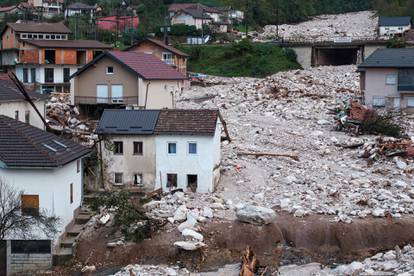 FOTO Jablanica, dan poslije: Ovo su prizori užasa iz zraka, kamenje je zatrpalo kuće