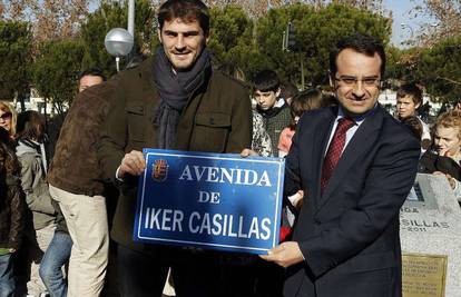 Iker otvorio ulicu u rodnom gradu koja nosi njegovo ime