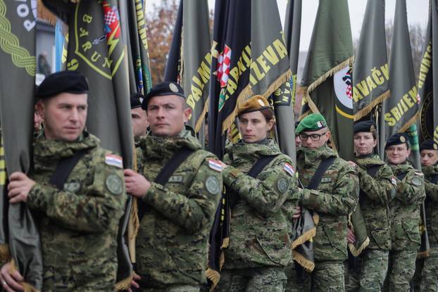 Vukovar: Kolona sjećanja prolazi pored Vodotornja