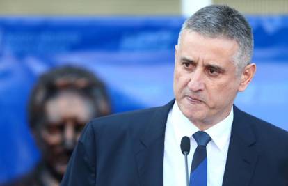 Karamarko u Tovarniku: Ovaj problem će uskoro biti HDZ-ov