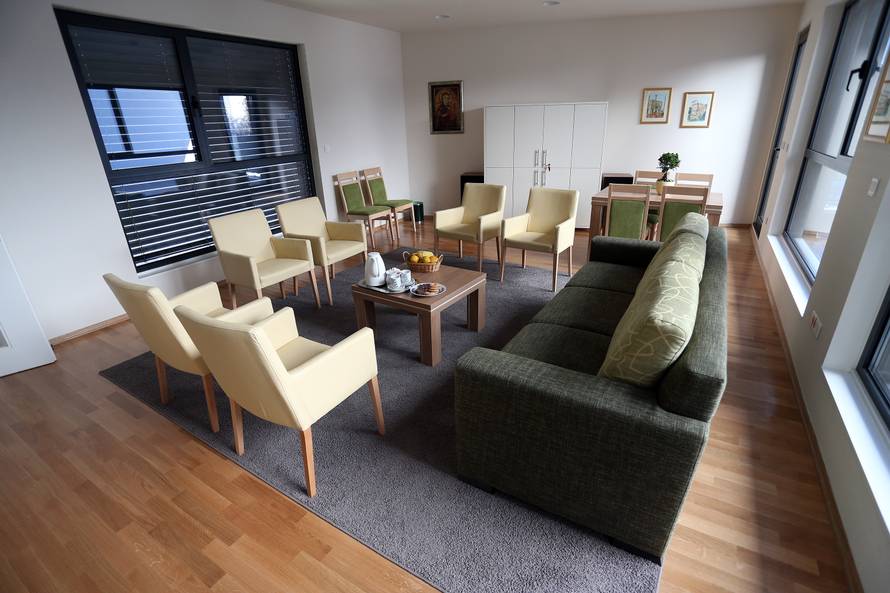 Internat Opusa Dei: Luksuz u kojem nema djevojaka i tuluma