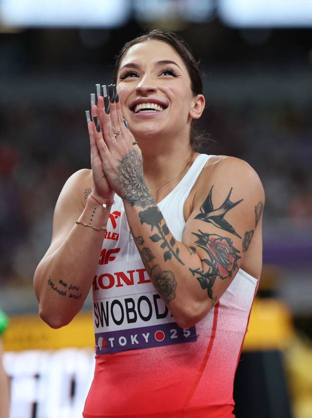 Women's 100m Round 1