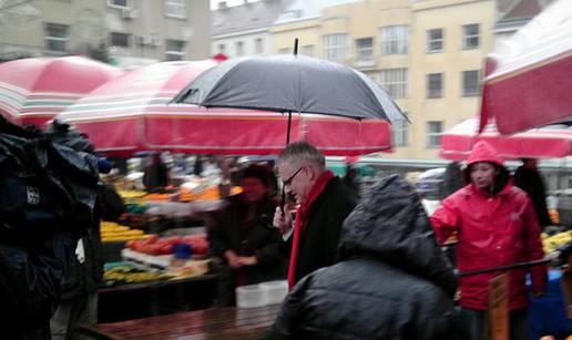 Josipović je kumicama obećao bolje uvjete rada