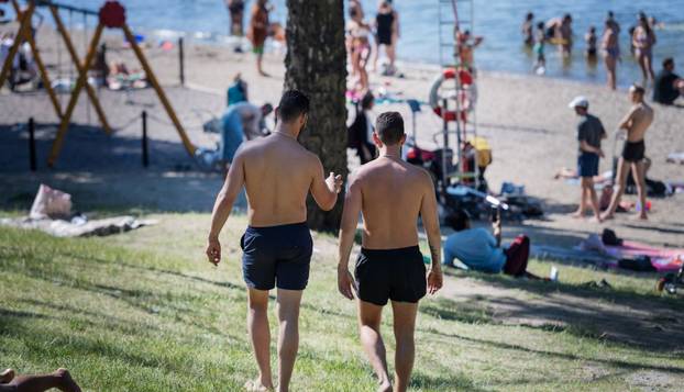 Vrući početak ljeta u Švedskoj, kupaju se i sunčaju više nego mi