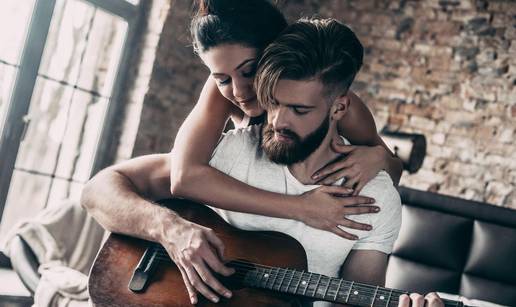 18 stvari koje muškarci nauče o ženama tek kad žive s njima