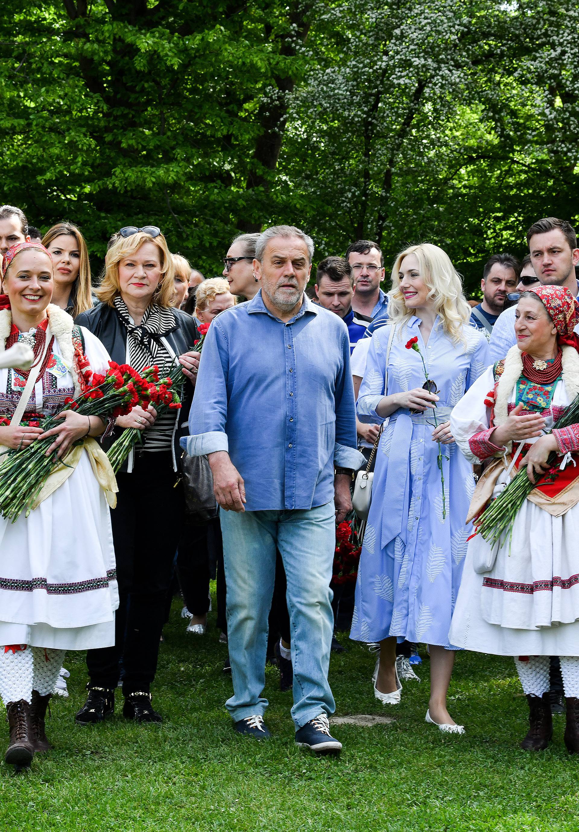 Bandić u Maksimiru dijeli grah: "Djela govore više od riječi..."