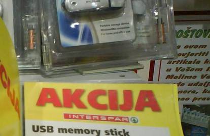 Trgovina Interspar prodaje USB stickove po kilogramu