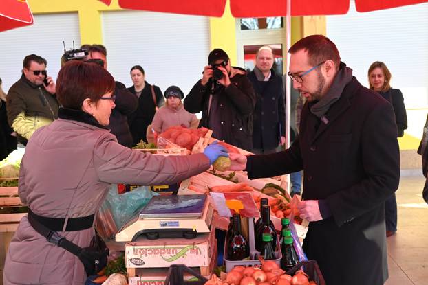 FOTO Vrapče ima novu tržnicu. Koštala više od 3 milijuna eura, evo što će sve tamo prodavati