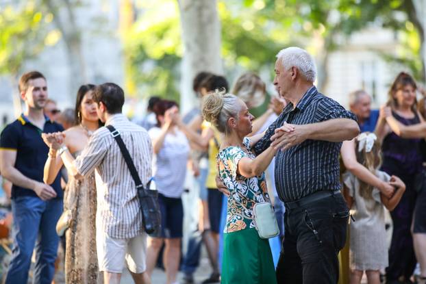 Zagreb: Brojni građani sudjelovali na pPlesnjaku na Zrinjevcu