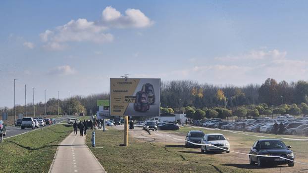 FOTO Posljednji ispraćaj heroja Vukovara Nicoliera:  Ljudi stižu iz cijele Hrvatske. Grad je pun...