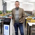 VIDEO Robot u menzi HKS-a: 'Pozdravio nas je i namignuo nam, pa odnio ostatke hrane'