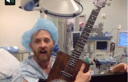 Operaciju na mozgu prenosili na Vineu, pacijent svirao gitaru