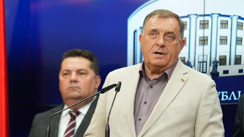 Dodik postao žrtva blokada koje je nametnuo, mora čekati odluku Ustavnog suda