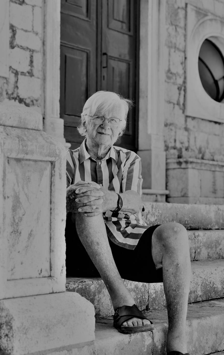 Stari Grad: TV voditelj Saša Zalepugin sa suprugom Tihanom