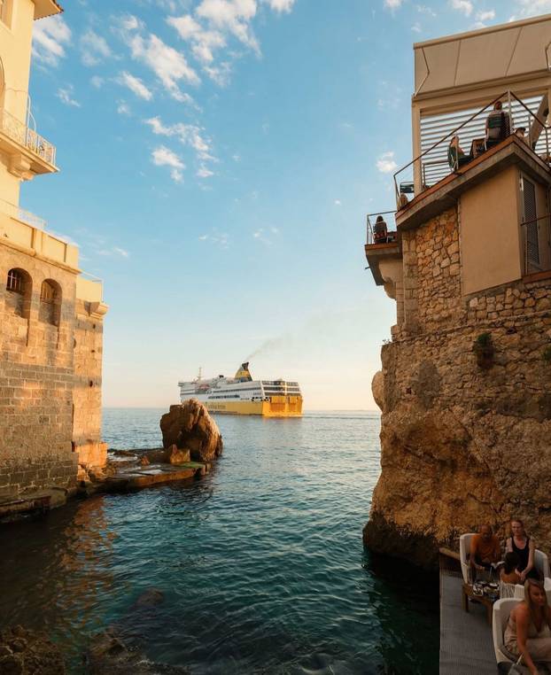 FOTO Kakvi prizori! Restoran na stijeni pruža pogled i iskustvo o kojem mnogi sanjaju