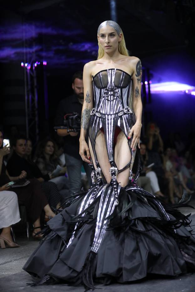 Rijeka: Modna revija Jurja Zigmana u Exportdrvu.