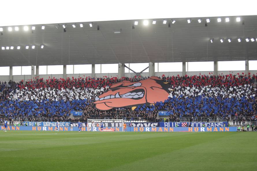 Osijek: Navijači na utakmici finala SuperSport Hrvatskog nogometnog kupa između Dinama i Rijeke