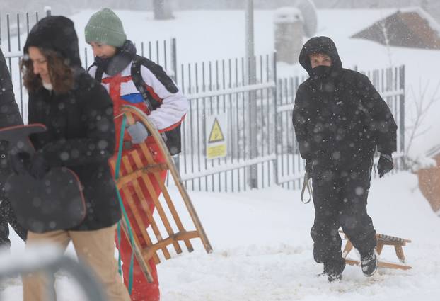 Zagreb: Započela skijaška sezona na Sljemenu 