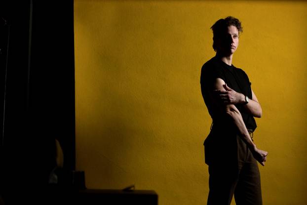 Zagreb: Glumac Adrian Pezdirc