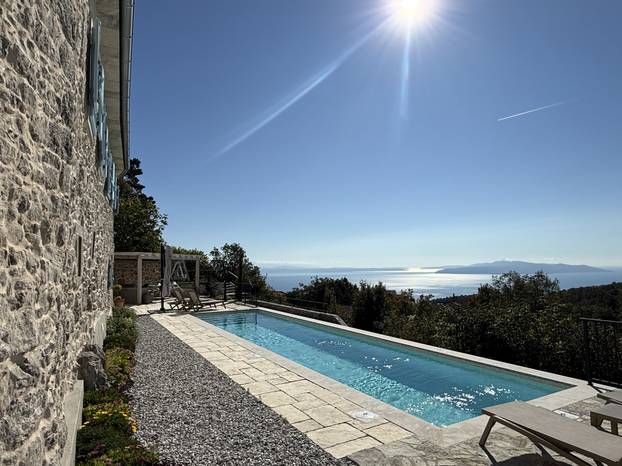 FOTO Kaštelet kod Opatije iz snova: Obnovili smo ga kako bismo očuvali obiteljske tajne