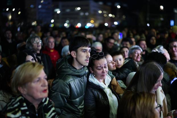 Suze i pjesma u Sarajevu u čast Halidu Bešliću 