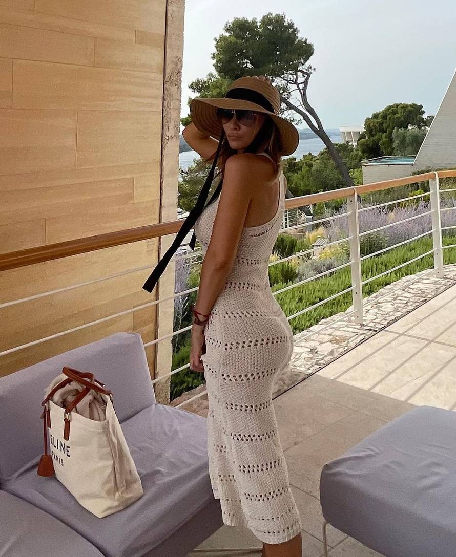 Vanja Halilović dokazala da je za nju vrijeme stalo: Pozirala je u badiću na čarobnoj lokaciji...