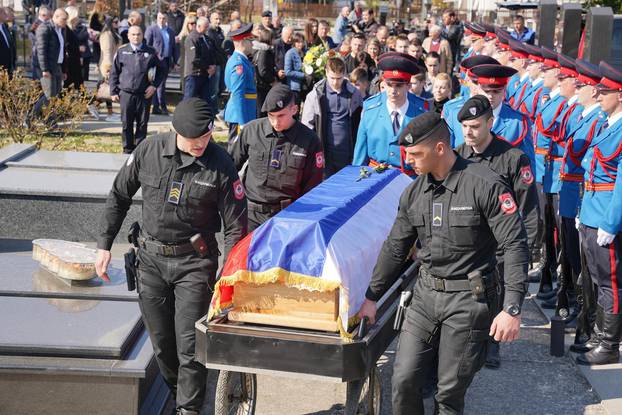 Prijedor: Pogreb Radenka Bašića, ubijenog načelnika kriminalističke policije Prijedor