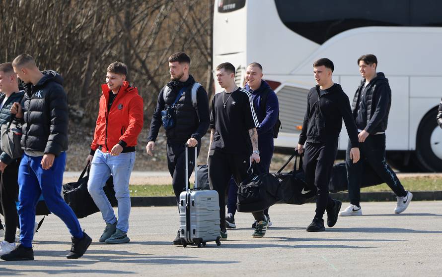 Ministar Anušić i general Kundid na prvom danu TVO-a na Slunju