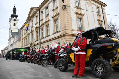 Moto Mrazovi provozali se Bjelovarom, ali zbog korone nisu smjeli djeci dijeliti poklone