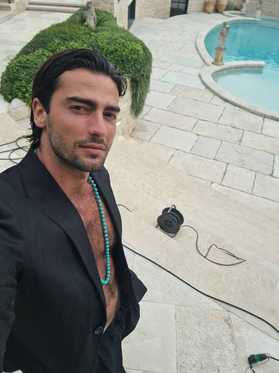 Savršeni Šime za 24sata: Dobio sam crvenilo na snimanju spota s Majom. Ljubav? Otvoren sam