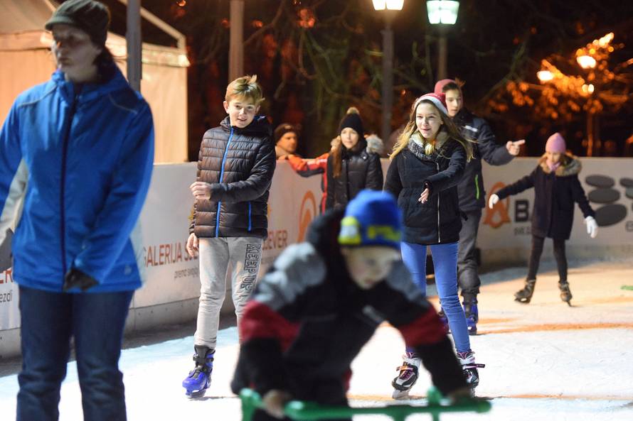 Bilo kuda, Advent svuda: Evo kako izgledaju hrvatski gradovi