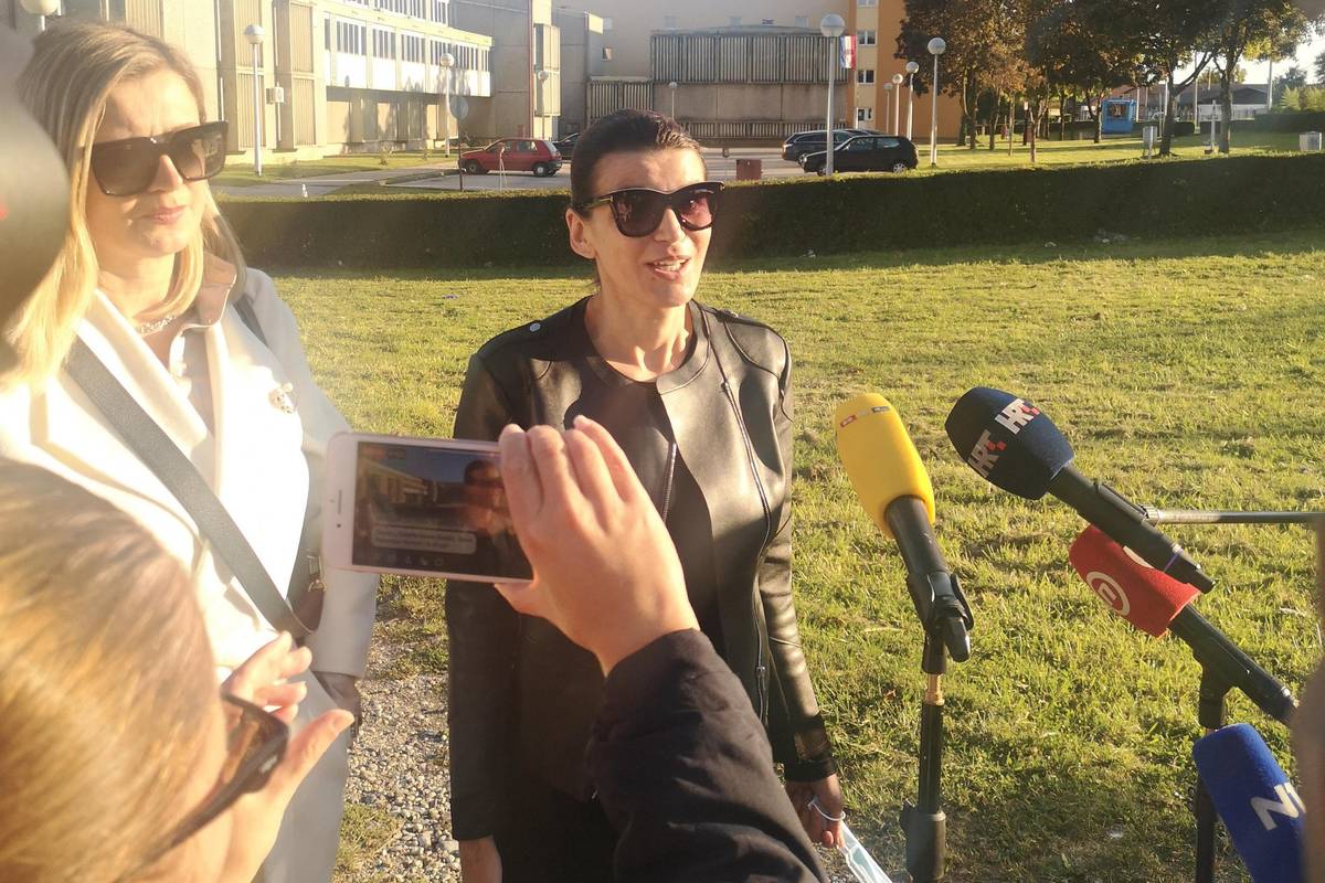 'Najvažnije mi je bilo zagrliti kćer, napisala sam knjigu za majku koja je umrla od korone'