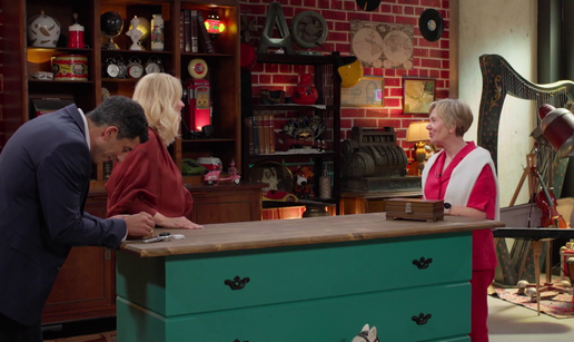 'Cash or Trash': Kompas na&scaron;ao kupca, molitvenik prodali za 40 eura, a slika ostala kod vlasnika