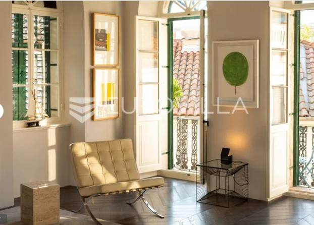 FOTO Prodaje se luksuzni stan u šibenskoj palači: Cijena mu je 700.000 eura, ima 90 kvadrata