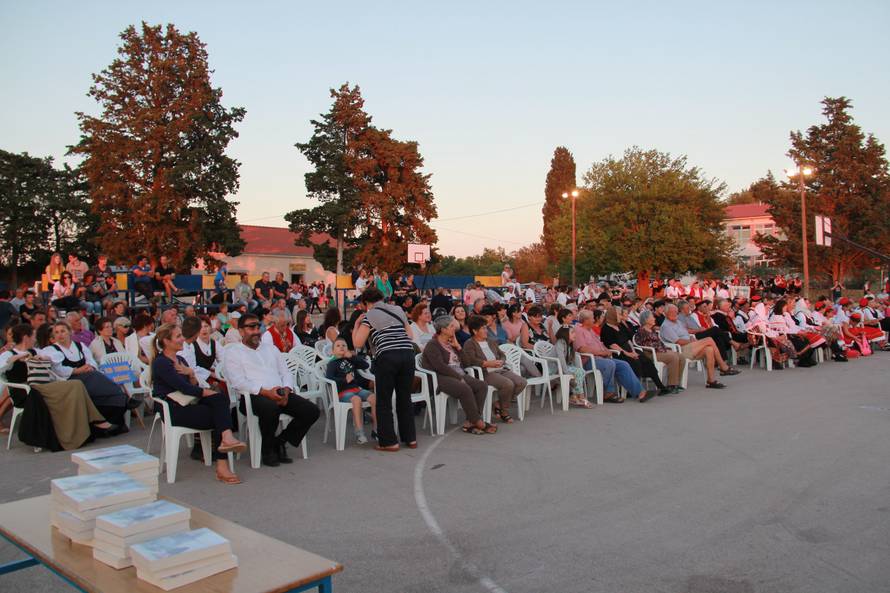 Promocija novog romana "Tragovi" autorice Marijane Dokoze
