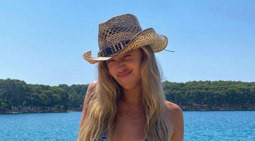 Kći bivšeg premijera u badiću je 'ukrala' pažnju, na društvenim mrežama sve je popularnija