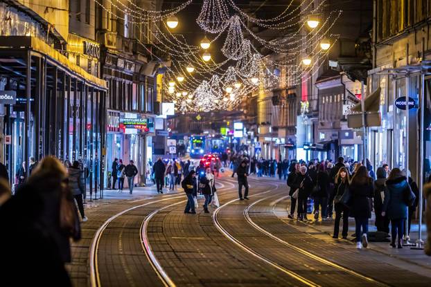 Zagreb: Ugođaj na Zagrebačkom Adventu