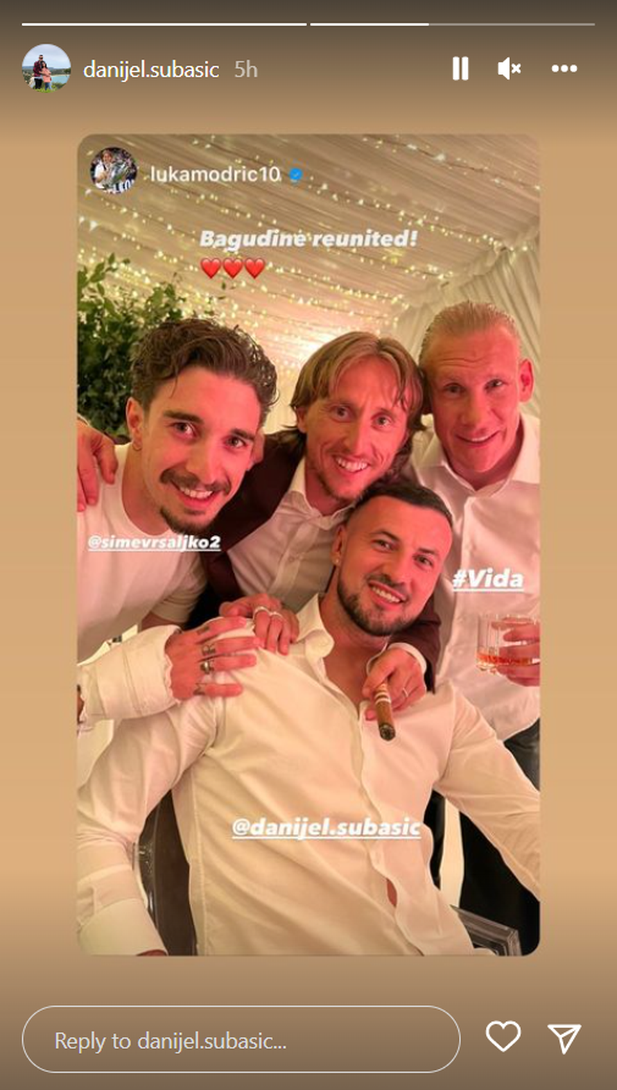 Livakoviću na svadbi pjevali Matić i Grašo, stigli su poznati, a gosti su uživali uz vatromet