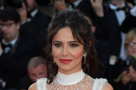 Brat pjeva&ccaron;ice Cheryl Cole je besku&cacute;nik i &zcaron;ivi u &scaron;atoru, a ona je 'te&scaron;ka' 305 milijuna kuna