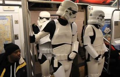 Star Wars u podzemnoj: Darth Vader uhitio Leiu