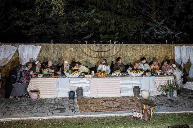 U Imotskom na Cvjetnicu uprizorena „Imotska Muka“, scenski prikaz Muke Gospodina našega Isusa Krista 