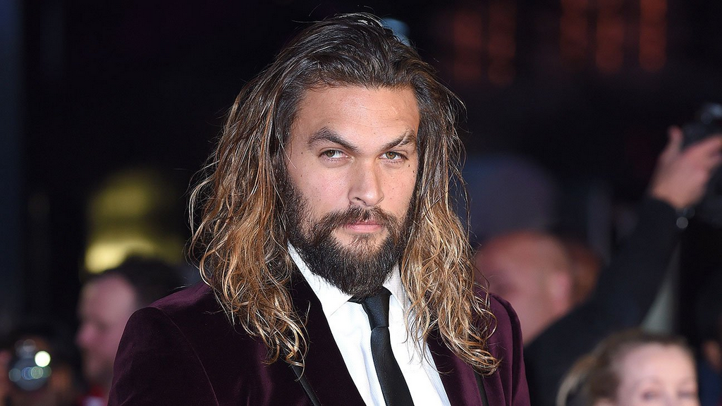 Jason Momoa je presiromašan da bi odletio kući u pauzi serije