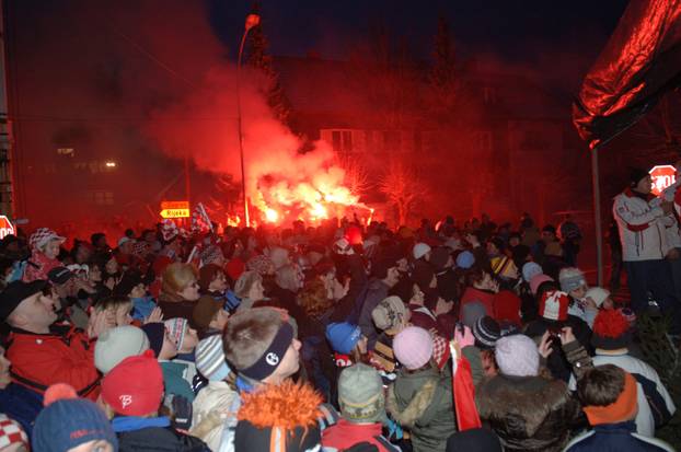 ARHIVA - 2009. Mrkopalj: Do?ek Jakova Faka, bron?anog biatlonca