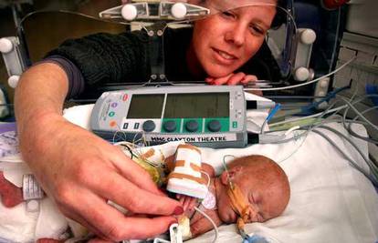 Bebi teškoj tek 540 grama morali ugraditi pacemaker