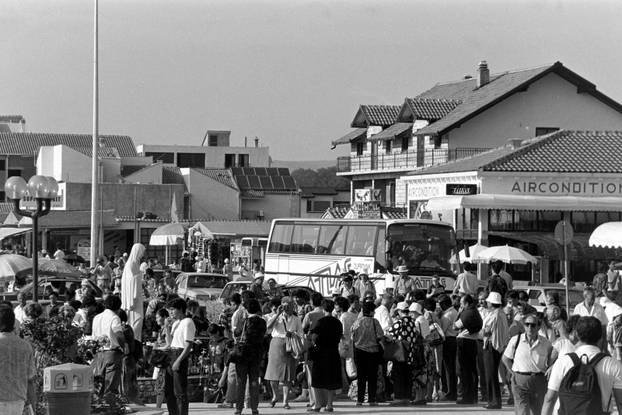 Brojni vjernici na obilježavanju 10. godišnjice ukazanja u Međurgorju, 25.6.1991.