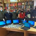 Vatrogasci i lovci skupili novce i kupili laptope za učenike u Glini