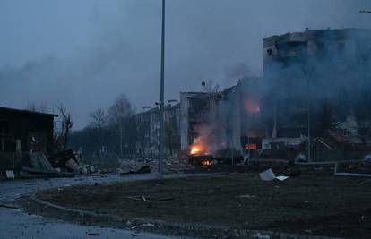 Kijev: Eksploziju kod središnje željezničke stanice izazvale krhotine oborene ruske rakete