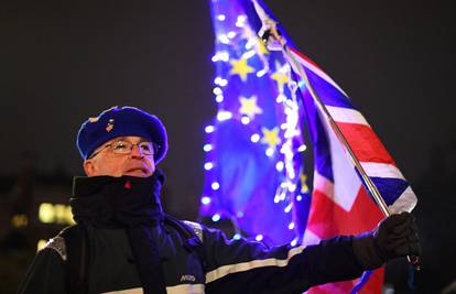 Tusk: Sve je moguće do novog roka za Brexit 12. travnja