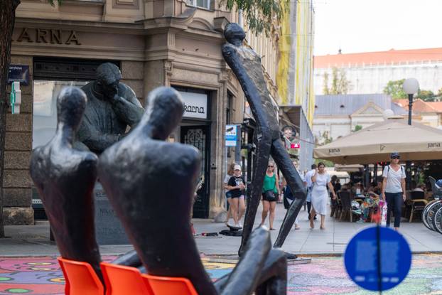 Zagreb: Projekt OKOLO - Skulpture "Doba isčekivanja" i "Obumbratio" 